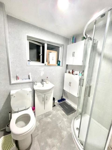 Проживание в семье Double In 3 Bedroom House Эдинбург